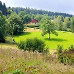 Accueillant A 70 M² Avec Jardin Privatif *