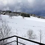 Accueillant A 70 M² Avec Jardin Privatif *