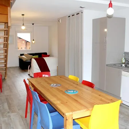 Accueillant à 70 M² Avec Jardin Privatif