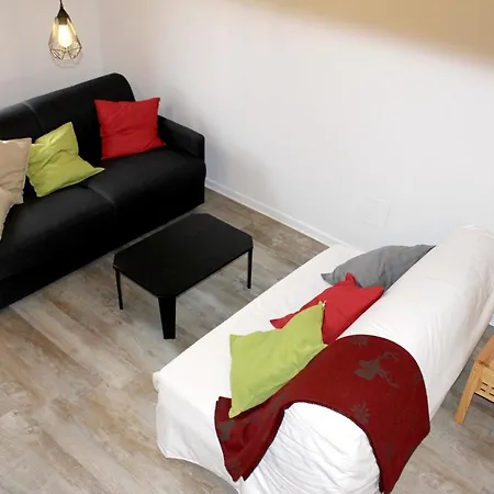 Accueillant à 70 M² Avec Jardin Privatif Appartement