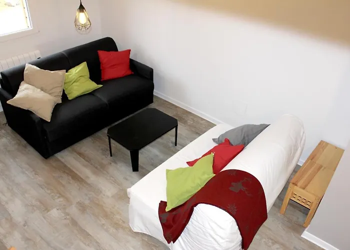 Accueillant A 70 M² Avec Jardin Privatif Apartmán