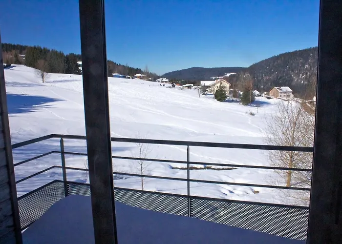 Accueillant A 70 M² Avec Jardin Privatif Apartmán