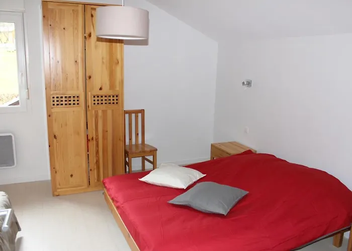 Accueillant A 70 M² Avec Jardin Privatif *