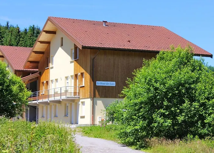 Accueillant A 70 M² Avec Jardin Privatif